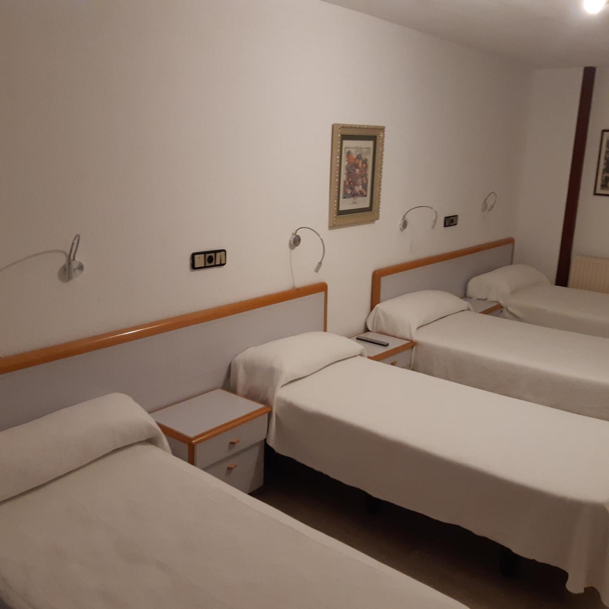 הואסקה Hostal Lizana 2 מראה חיצוני תמונה