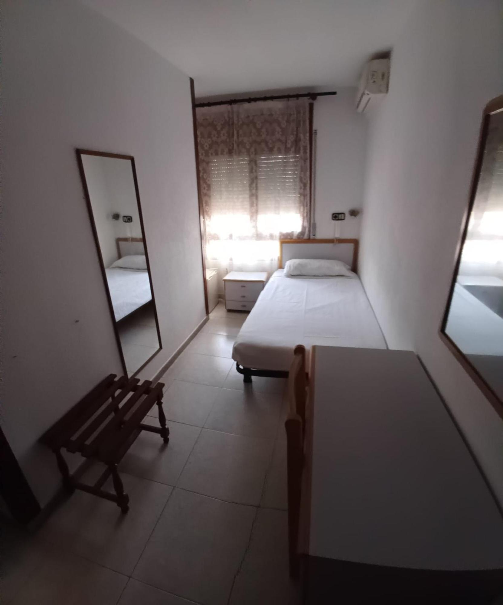 הואסקה Hostal Lizana 2 מראה חיצוני תמונה