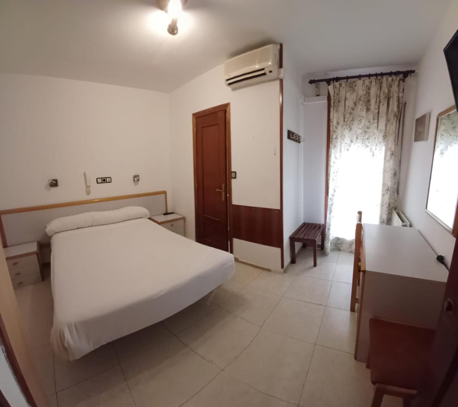 הואסקה Hostal Lizana 2 מראה חיצוני תמונה