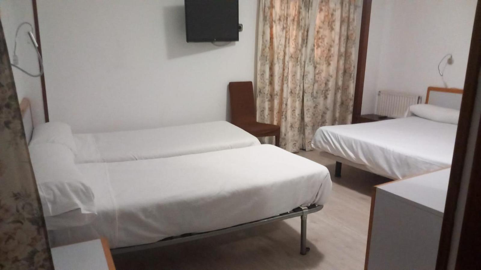 הואסקה Hostal Lizana 2 מראה חיצוני תמונה