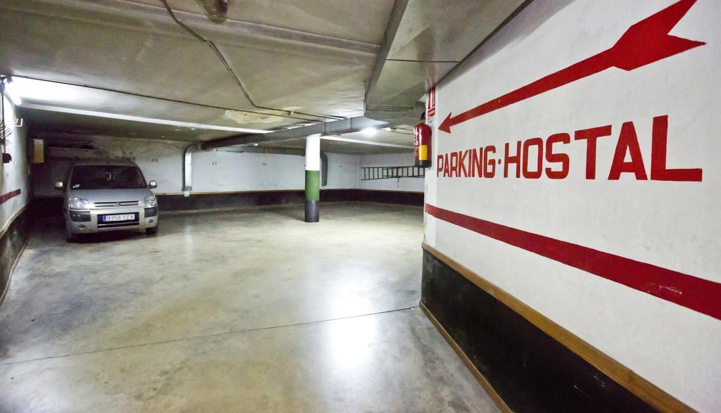 הואסקה Hostal Lizana 2 מראה חיצוני תמונה